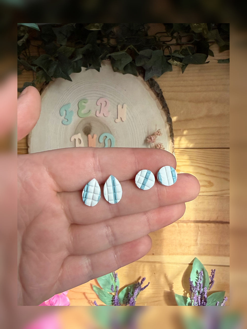 Picnic Blankey Studs